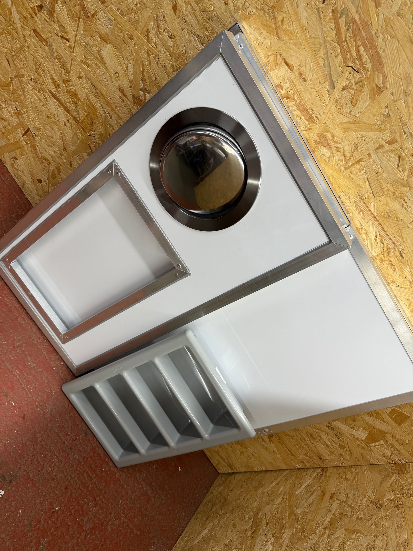 Foldable Tea & Coffee Station
