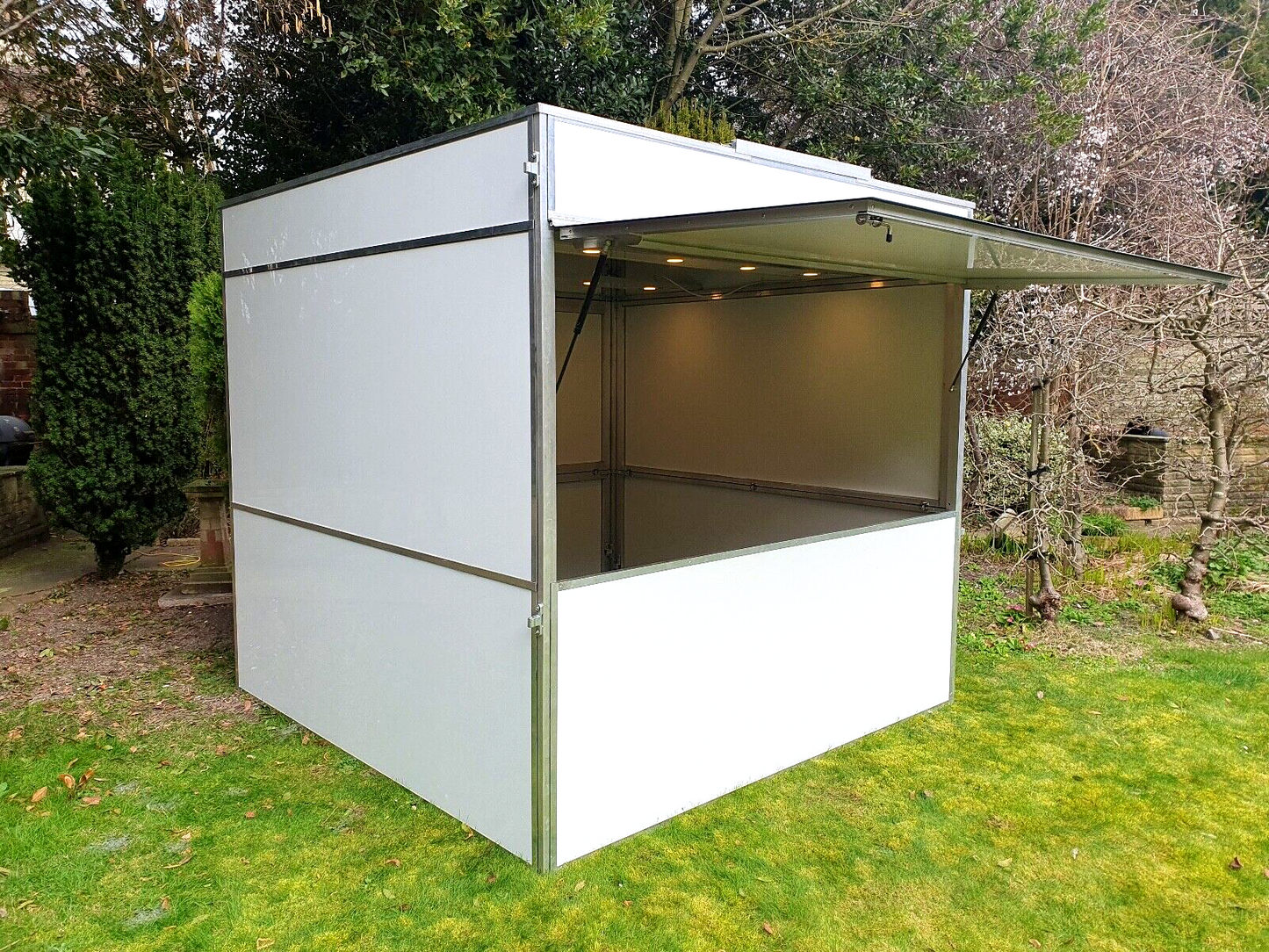 Portable Pop Up Kiosk - 8x8ft