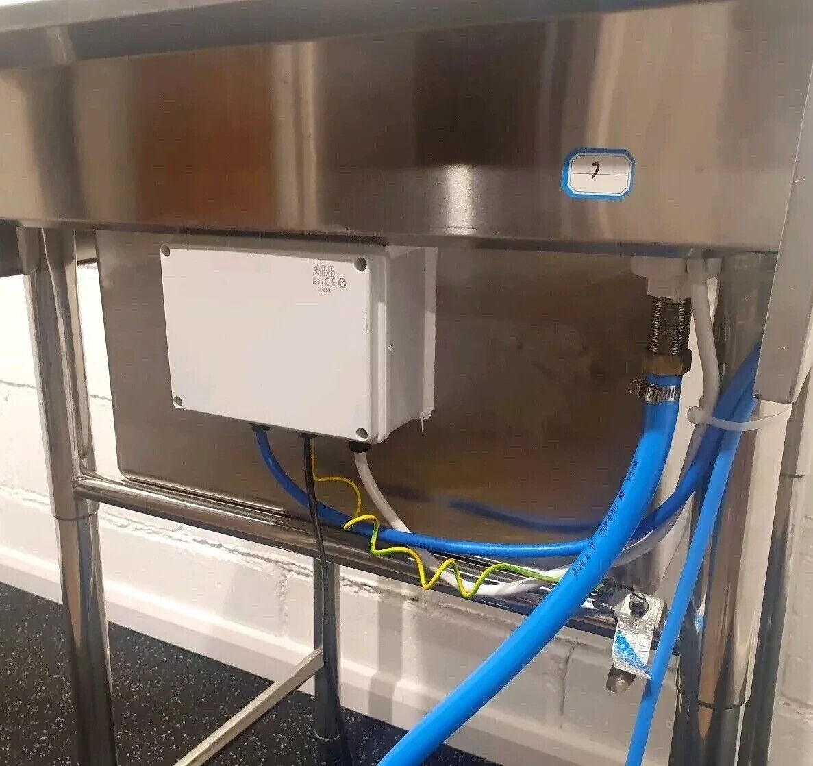 Portable Hot Water Sink - Single
