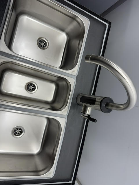 Portable Hot Water Sink - Triple Unit