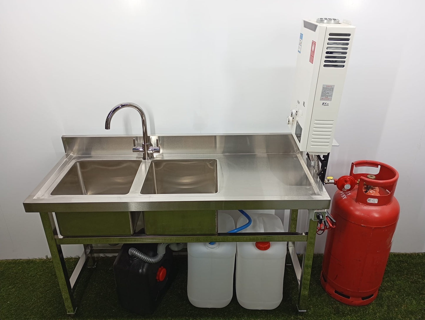 Portable LPG hot water sink
