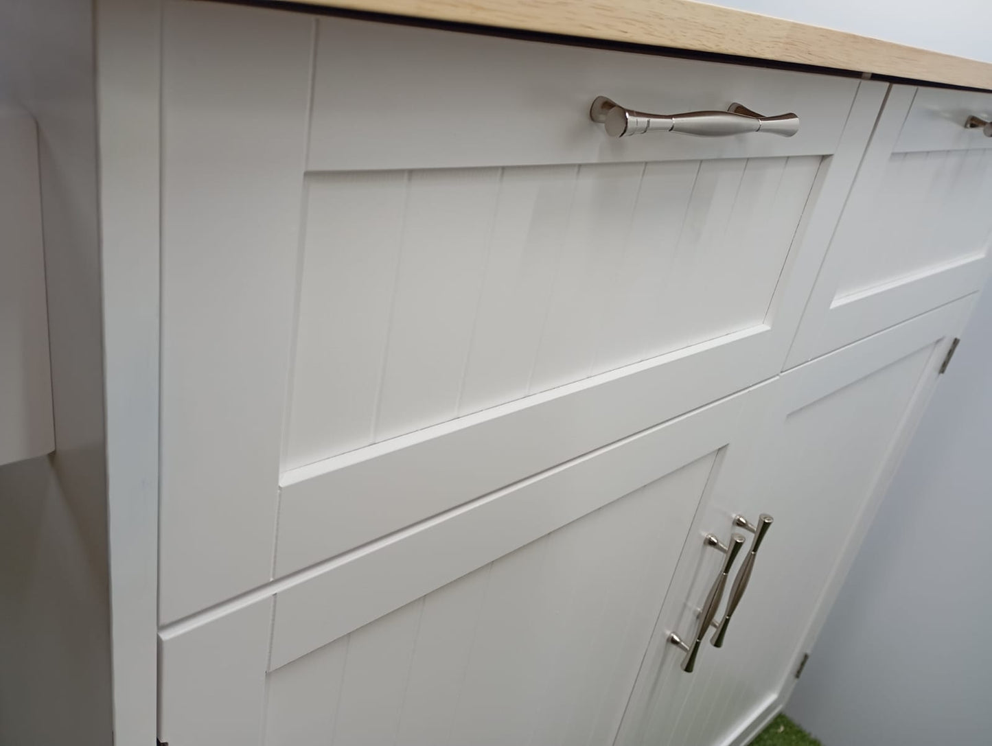 Portable raised basin hot water sink