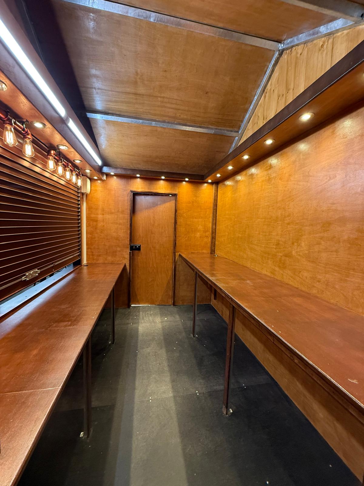 10ftx7ft Portable Hut