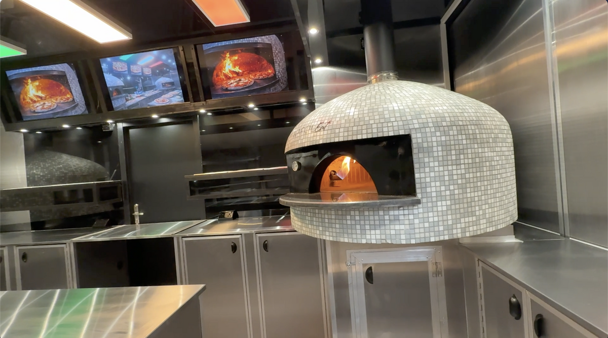 inside pizzeria container conversion Kio pod